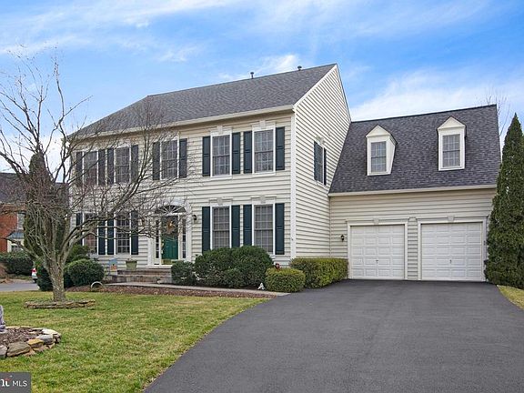3rd image of 18800 Lake Placid Ln
