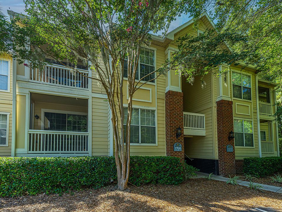 1st image of 1600 Long Grove Dr Unit 1728