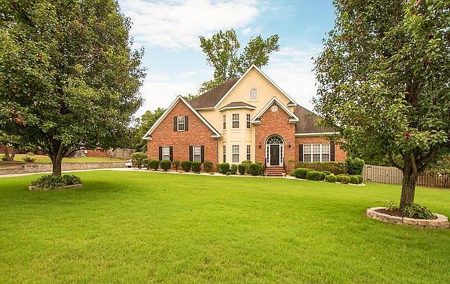 1st image of 3485 Greenway Dr