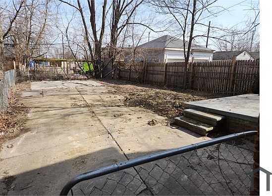 2nd image of 10434 Merlin St