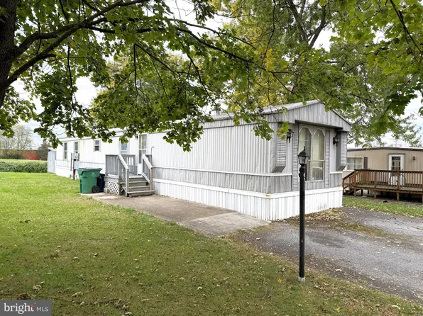 65 Big Spring Ter, Newville, PA 17241