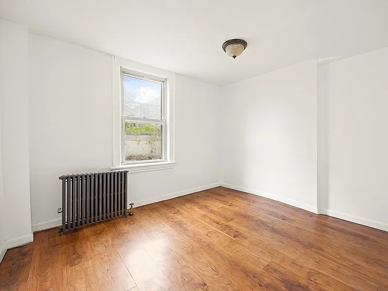 569 Throop Ave #2 — Photo 8