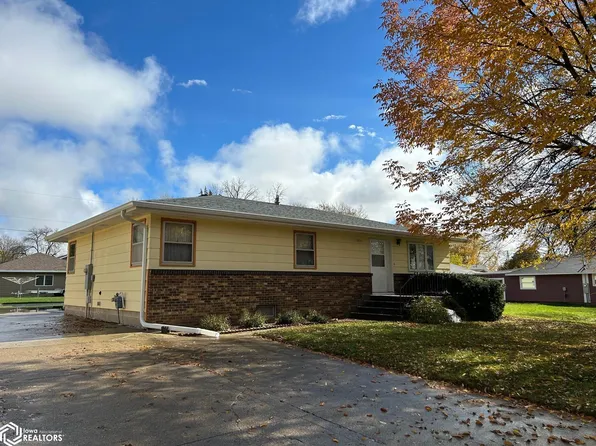 1504 Madison St, Emmetsburg, IA 50536
