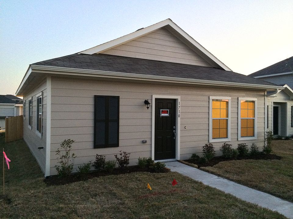 1st image of 1710 Claremont Garden Cir