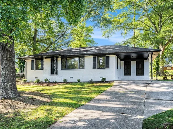 1207 Ellington Dr, Morrow, GA 30260