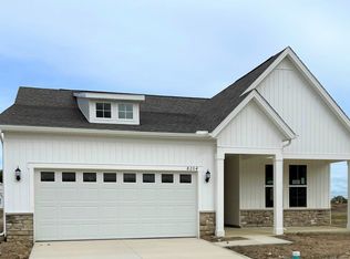 8204 Brookview Ln, Mentor, OH 44060