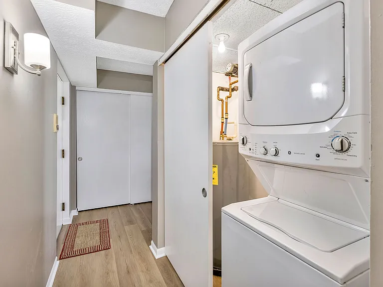 4117 Karl Rd #208 — Photo 6