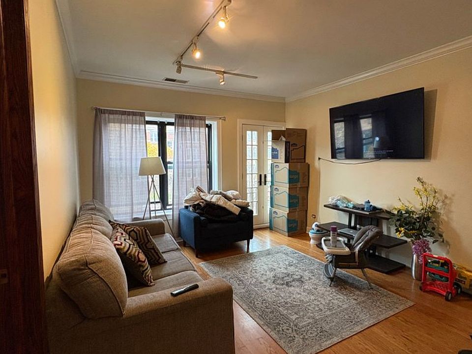 1st image of 1441 W Jarvis Ave APT 2E