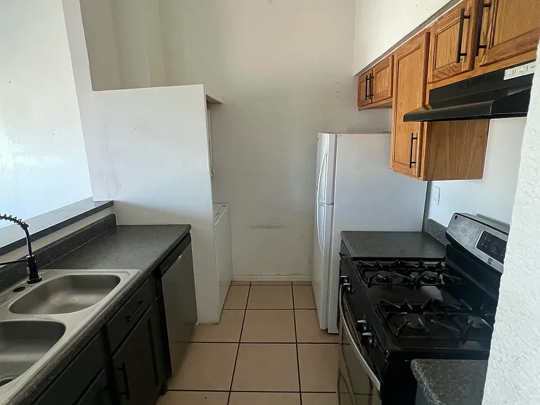 8609 Mercury St #B — Photo 7