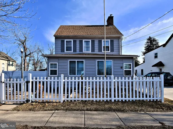 428 Main St, Tullytown, PA 19007