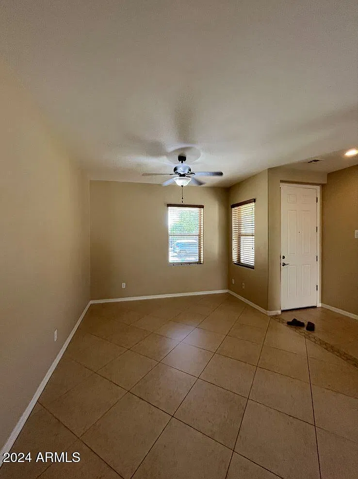 3 bed, 2.0 bath, 1768 sqft, $2,195 — Photo 4