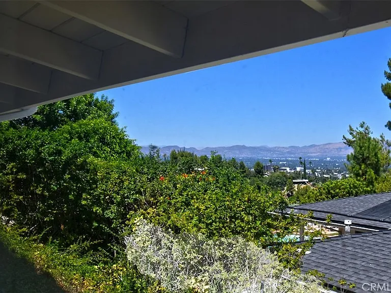 4347 Coronet Dr — Photo 43