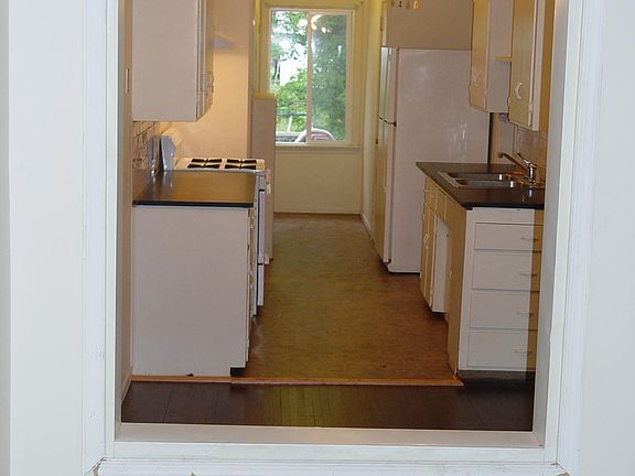 4th image of 1136 2nd St