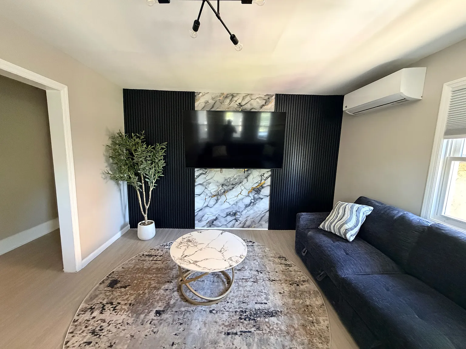 3 bed, 1112 sqft, $6,500 — Photo 1