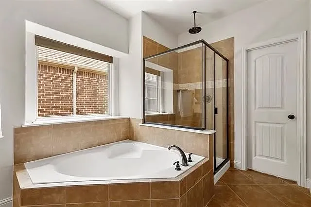 4849 Empire Way — Photo 13