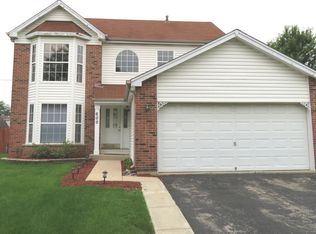 600 Jenna Dr, South Elgin, IL 60177