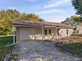 304 Indiana Ave, South Roxana, IL 62087