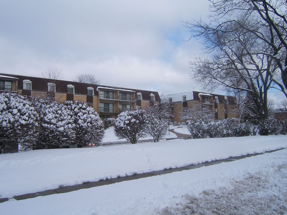 Visit www.billwhitehomes.com for a downloadable brochure