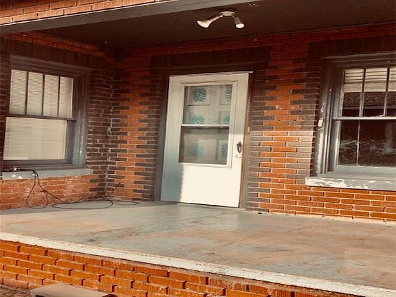 2nd image of 713 N 7th St