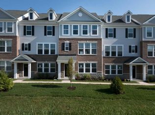 8019 Central Park Dr, Saint Louis, MO 63117