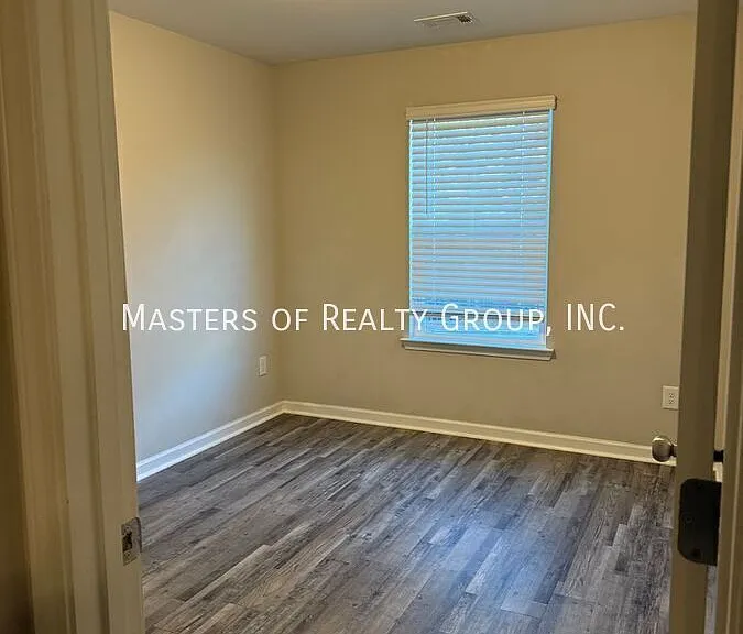 313 Ashigan St — Photo 23