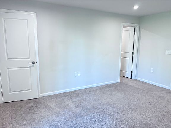 5th image of 1226 Lizer Rd