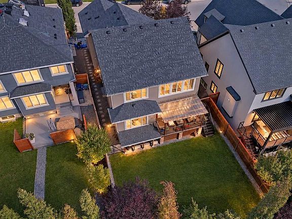 2nd image of 11 E Aspen Vista Way SW