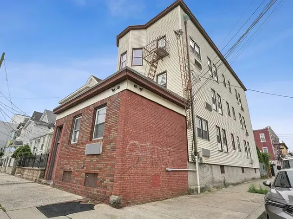 109 10th St #2F, Passaic, NJ 07055