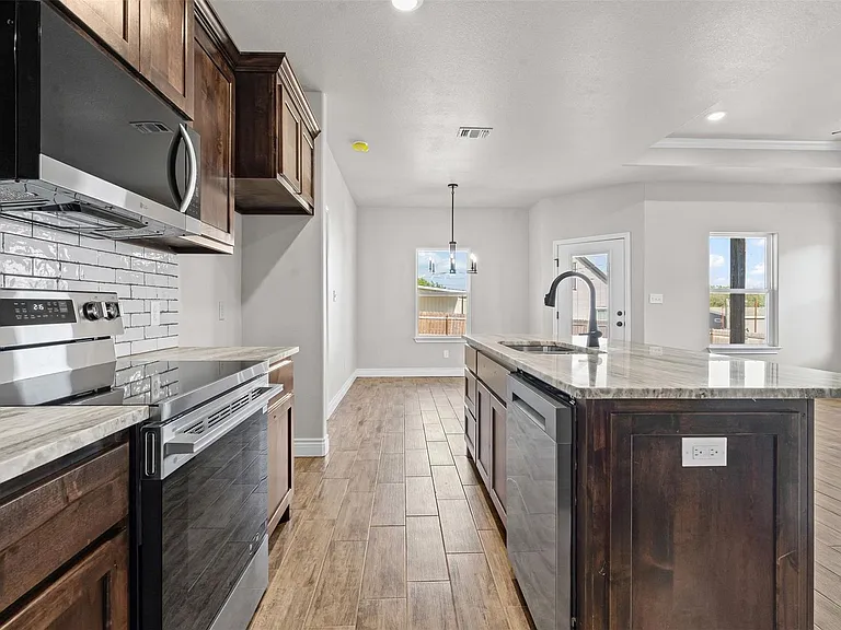 3402 Hilltop Rd — Photo 18