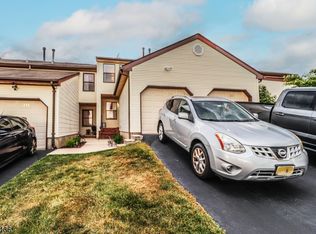 236 Spruce Ct, Flemington, NJ 08822