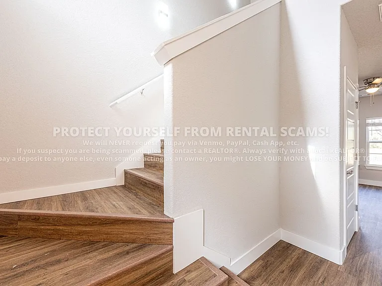 3102 SW Garrison Ln — Photo 7