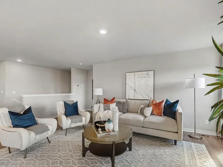 7102 S 204th Ave — Photo 18
