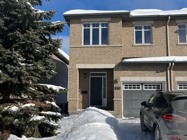 571 Remnor Ave, Ottawa, ON K2T 0A5