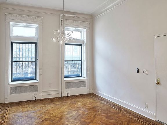5th image of 8 W 122nd St APT 3