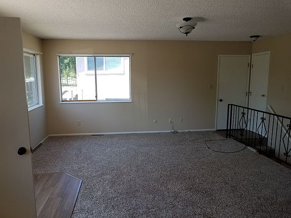 3rd image of 2619 Arnold Ln