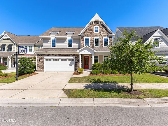 2nd image of 728 Antler Drive