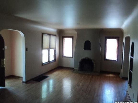 2nd image of 1401 E Laird Ave