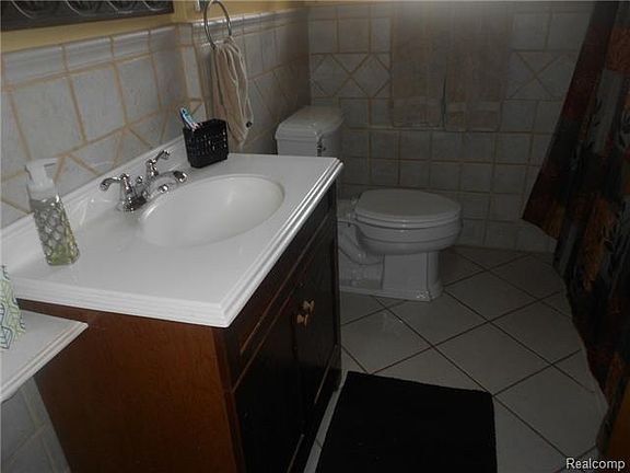 5th image of 8624 Norborne Ave