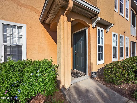 3rd image of 10075 GATE PARKWAY Parkway #1605