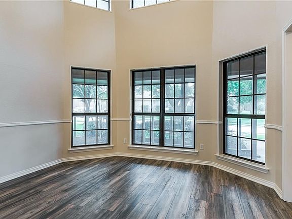 5th image of 1531 Brighton Dr