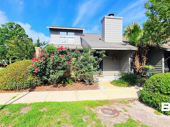 2nd image of 389 Clubhouse Dr APT H5