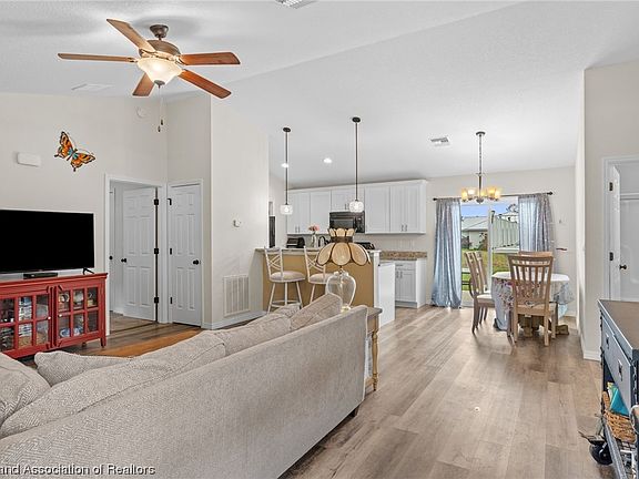 5th image of 4420 Briarcliff Ave