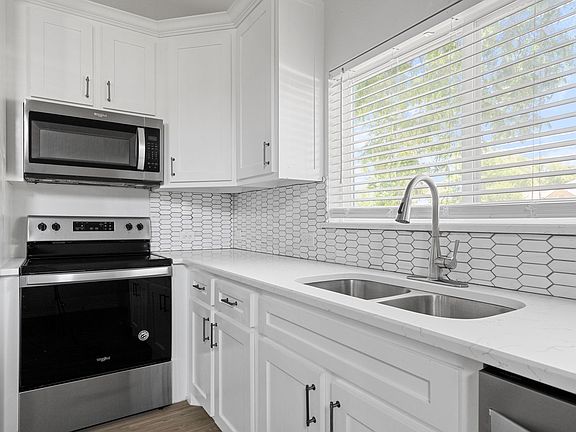 4th image of 2204-2212 W Rosedale St S #100