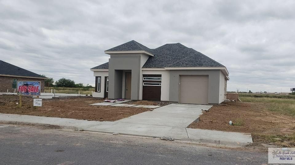 1st image of 134 Broadway Dr