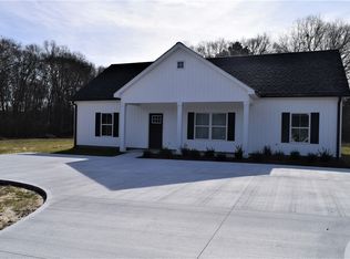 1817 Welcome Rd, Williamston, SC 29697