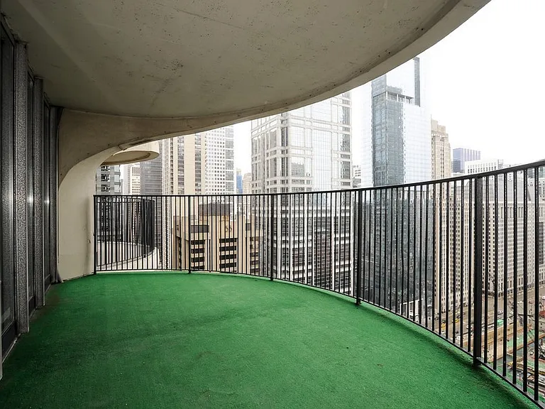 300 N State St #2902 — Photo 8