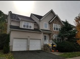 1 Leigh Rd, Hillsborough, NJ 08844
