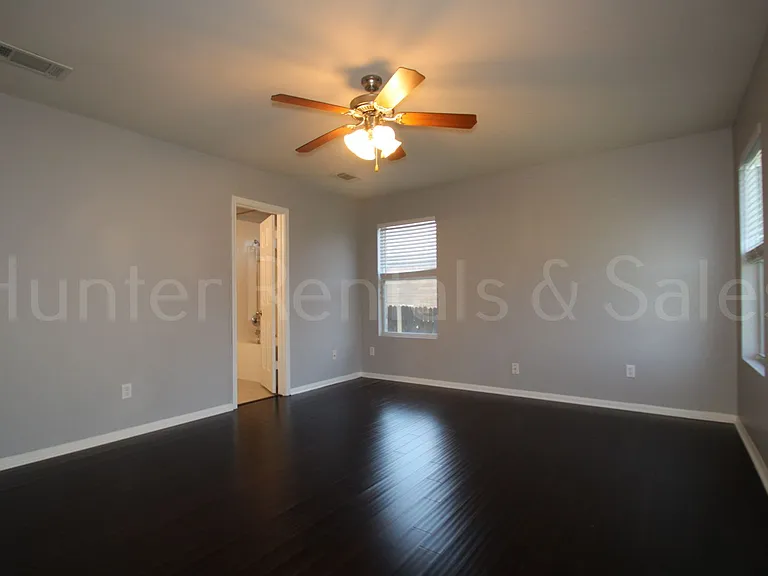 6712 Taree Loop — Photo 15