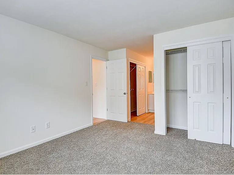 2393 London Pointe Dr — Photo 25