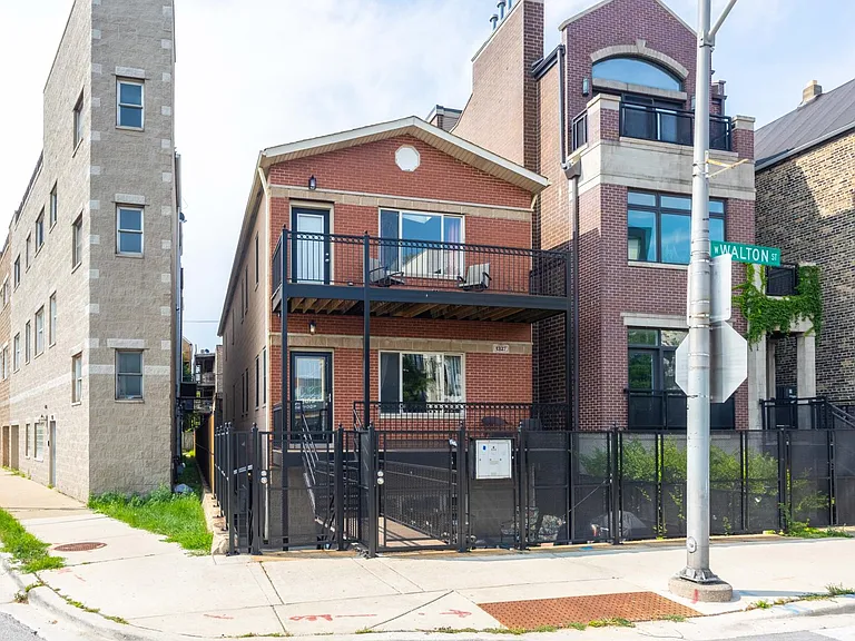 1333 W Walton St #2 — Photo 36